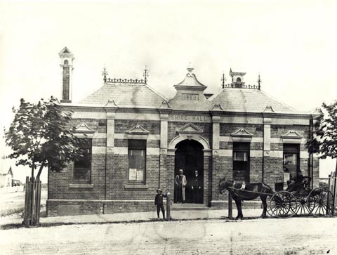 The first Station St building.